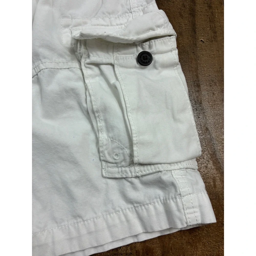 N/A classic white